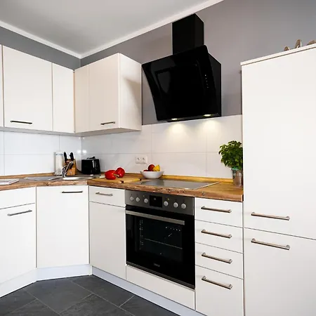 B-113 Elegantes Meerblick-apartment Апартаменты *