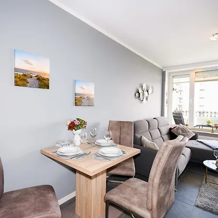 B-113 Elegantes Meerblick-apartment Апартаменты *