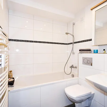 B-113 Elegantes Meerblick-apartment Апартаменты Зирксдорф
