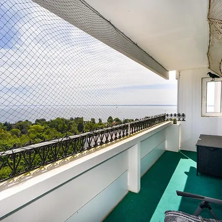 B-113 Elegantes Meerblick-apartment